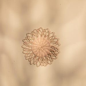 Rattan Sunflower Wall Art, Rattan Wall Flower, Boho Wall Art, Daisy Decor, Nursery Decoration, Rattan Flower, Botanical Art, Bamboo decor