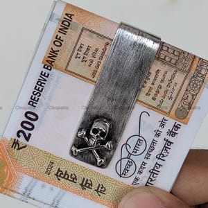 Fabuloso clip para billetes con calavera y huesos cruzados, porta billetes de plata Argentium 935 para hombre, clip para billetes con calavera de motociclista, clip gótico con huesos cruzados para él