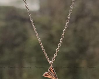 Papierflieger Anhänger: 14K Weißgold Halskette