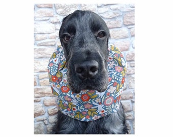 Baumwolle Snood für Cocker Spaniel mit Blumen und Kaninchen, grüne Hundeohren decken, Cavalier King Snood, Hunde RAW Essen Ohrenschutz