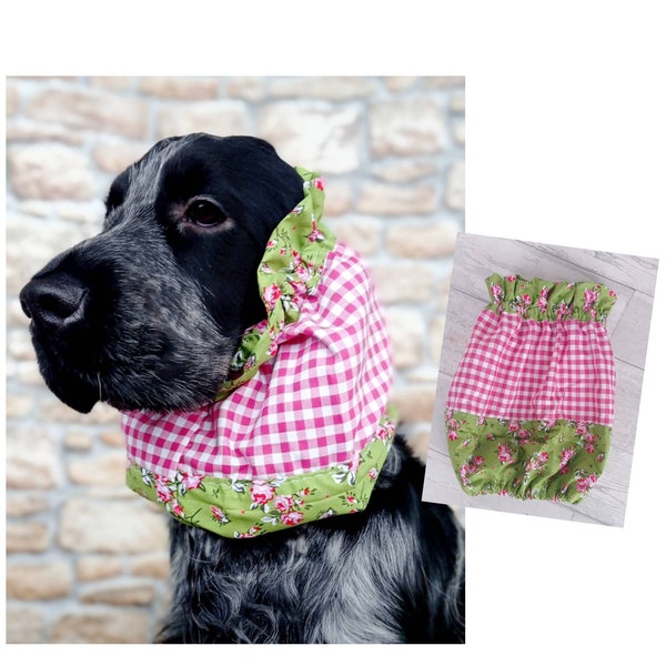 Scaldacollo per cani romantico con bordo intrecciato, scaldacollo per cani verde e rosa con roselline e quadretti rosa