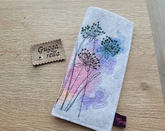Glasses case with flowers made of wool felt