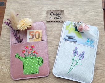 Sustainable gift wrapping, gift voucher, cash gift