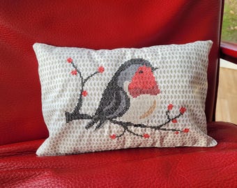 Robin decorative cushion