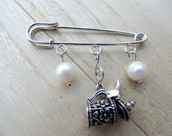 Traditional pin brooch scarf pin cloth pin medium
