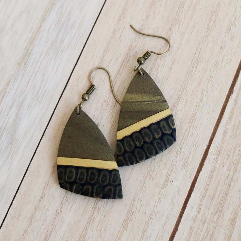 Black and gold jewelry Abstract pendant necklace Big dangle earrings Modern Contemporary jewelry Statement necklace Tribal earrings for her