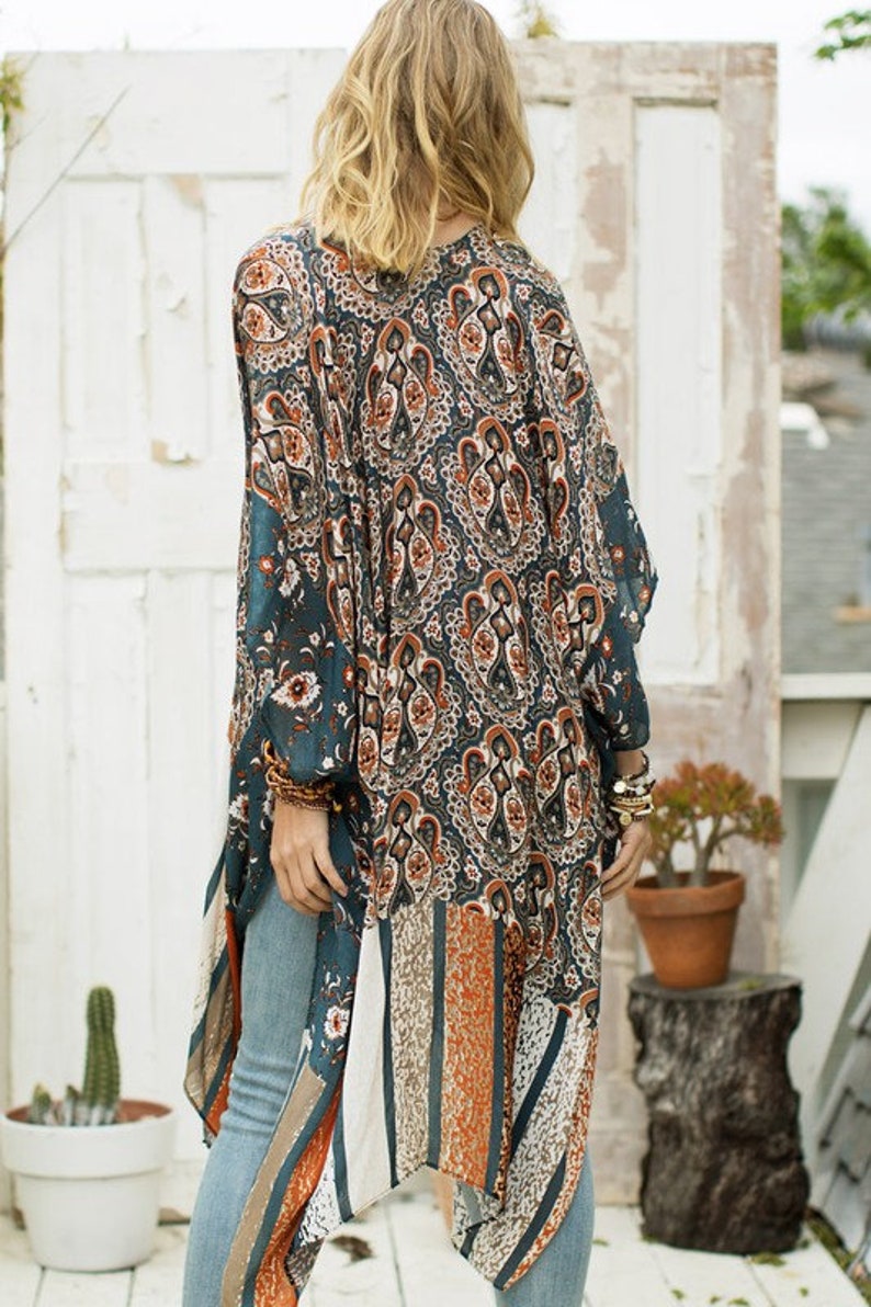 Vintage Inspired Paisley With Floral and Border Motif Kimono - Etsy