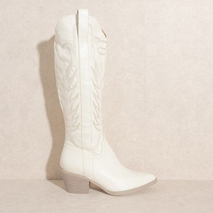 Bestseller! White Western Cowboy Boots Nashville White cowboy boots white cowgirl boots white boots stagecoach boots