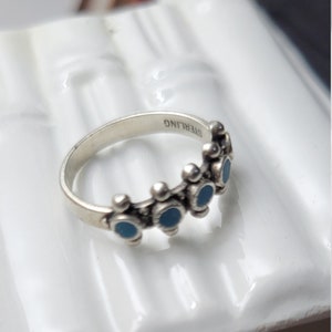 Antique SouthWest Petite Point Turquoise Ring Navajo Genuine Front 12mm Design  Size 8 Impressive Cute Turquoise Cabochons