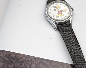 Disney Mickey Watch Quartz werkend roestvrijstalen band en is vintage