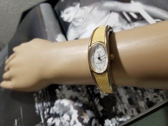 Retro Rita Antimagnetic  Wind up Watch Women Working Hard Lucite Bracelet Retro Rita Antimagnetic Wind up Watch Women Hard Plastic  main image 2