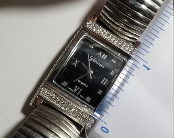 GENEVA  Watch Glam Dazzle with Rectangle Face 1 1/2" X 1" Quartz Watch Working  SS  Bracelet Stretchable Band Excellent Condition