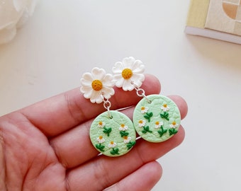 Flower Spring Dangle earrings -Mothers Day Gift- Floral Spring earrings - Flower jewelry - Easter gift for girlfriend, sister, mom, daughter