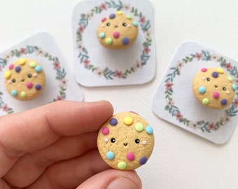 Cookie Brooch  - Mothers Day Gift -Tiny Cookie lover Pin - Miniature food Gift for friend, girlfriend - Pin for coat, blazer, bags, backpack