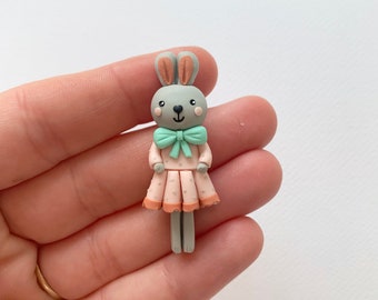 Easter Bunny Brooch -Mothers Day Gift - Cute Easter bunny gift idea  - Easter gift for girlfriend, sister, mom, daughter