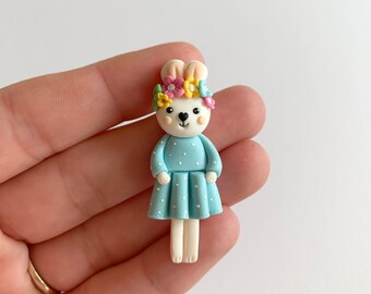 Easter Bunny Brooch - Cute Mothers Day Gift - Easter bunny gift idea  - Easter gift for girlfriend, sister, mom, daughter