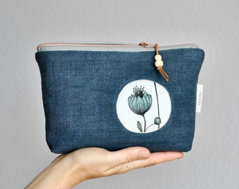 Cosmetic bag made of natural linen with peephole motif, dark blue zipped bag floral print, make-up bag