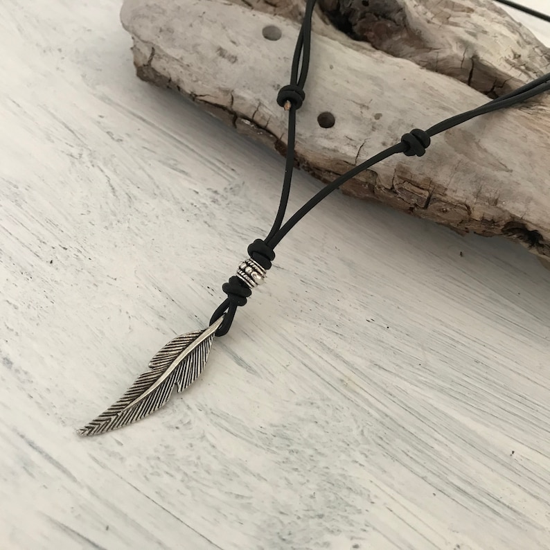 INDIAN SPIRIT, leather necklace with feather and ethnic pearl in antique bronze or silver, partner jewelry, Indian jewelry, ethnic amulet, unisex image 6