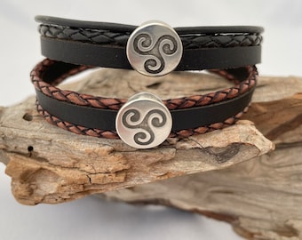 Leather bracelet TRISKEL, braided leather strap, multiple leather straps, magnetic clasp, size selectable, Celtic jewelry, partner jewelry