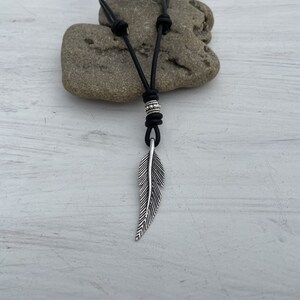 INDIAN SPIRIT, leather necklace with feather and ethnic pearl in antique bronze or silver, partner jewelry, Indian jewelry, ethnic amulet, unisex image 7