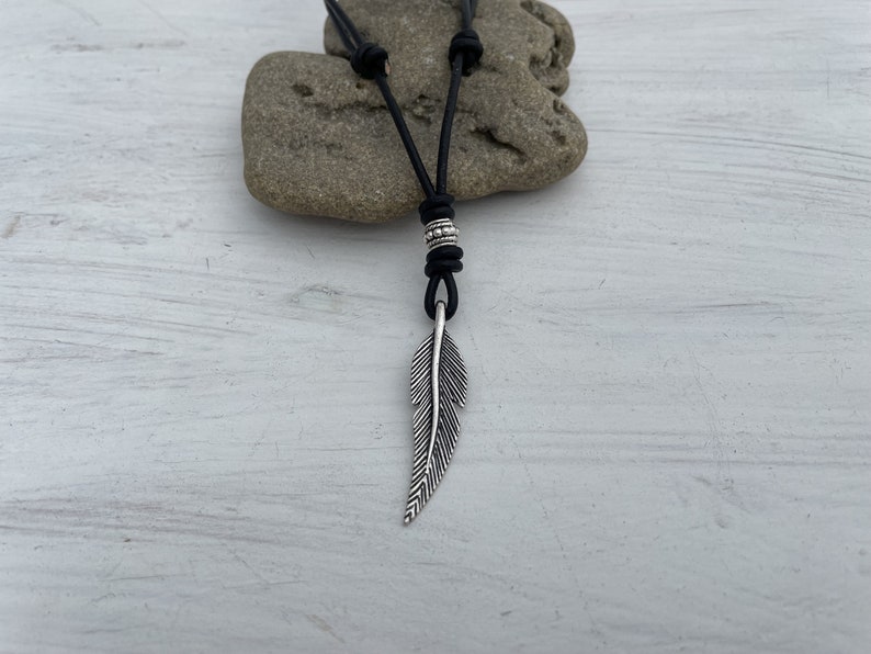 INDIAN SPIRIT, leather necklace with feather and ethnic pearl in antique bronze or silver, partner jewelry, Indian jewelry, ethnic amulet, unisex image 7