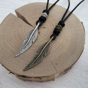 INDIAN SPIRIT, leather necklace with feather and ethnic pearl in antique bronze or silver, partner jewelry, Indian jewelry, ethnic amulet, unisex image 1