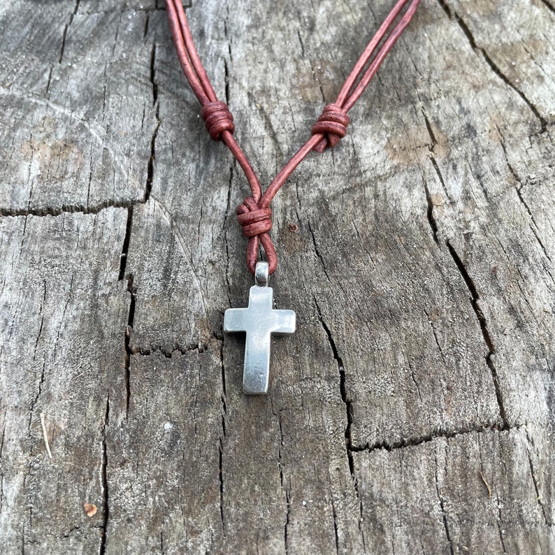 KREUZ, Lederband-Kette mit versilbertem Kreuz, Partnerschmuck, unisex, Geschenkidee, Lederband in schwarz oder braun Bild 9