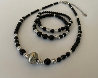 BOHO JEWELRY SET, necklace & bracelets, silver-black, ethnic beads, black glass beads, boho style, festival jewelry, hippie style