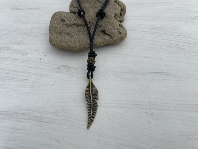 INDIAN SPIRIT, leather necklace with feather and ethnic pearl in antique bronze or silver, partner jewelry, Indian jewelry, ethnic amulet, unisex image 8