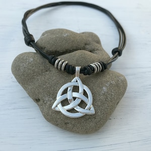 CELTIC TRIQUETRA, Trinity, Celtic knot, leather cord choker, Celtic jewelry, amulet, talisman, unisex, flexible length