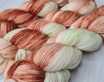 Pandoras StrickTick , "Waldbrise" Merino Hightwist, handgefärbt