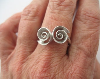 Spiralblütchen: Ring aus Sterlingsilber