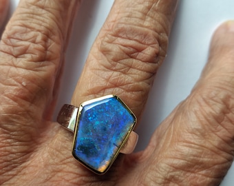 Ring aus Sterlingsilber mit durchsichtigem Opal