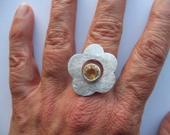 Botterblömsche Ring: Ring aus Sterlingsilber mit Citrin