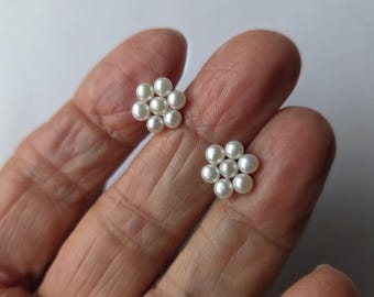 Ohrstecker aus Sterlingsilber mit Süßwasserperlen