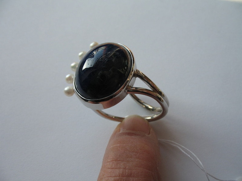 boah, ist der dick, Mann : Ring aus Sterlingsilber mit Safir und Perlen Bild 2