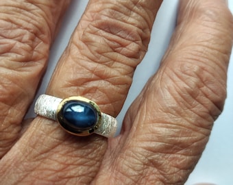 Ring aus Sterlingsilber mit Sternsafir