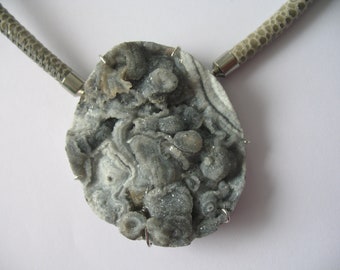 Wechselmechanik Schloss: Chalcedon Rosette in grau mit Sterlingsilberfassung