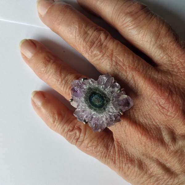 Eisblume II: zarter Ring aus Sterlingsilber mit Amethyst