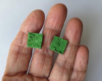 kleine Ohrstecker aus Uwarowith Quadrat mit Sterlingsilberbrisur