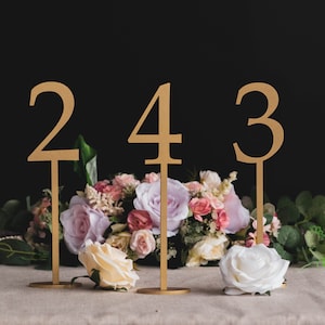 Numeri da tavolo per matrimonio, Numeri da tavolo in oro per matrimonio, Decorazioni per matrimoni rustici, Numeri da tavolo in legno, Numeri di matrimonio personalizzati