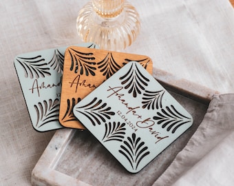 Personalisierte Untersetzer Hochzeitsbevorzugungen, Hochzeit Gefälligkeiten, benutzerdefinierte Holzuntersetzer, rustikale Untersetzer, Boho Hochzeitsbevorzugungen in loser Schüttung
