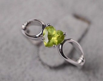 Peridot ring sterling silver solitaire anniversary ring August birthstone heart cut gemstone ring for women