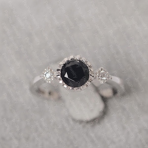 Black spinel ring round cut black stone ring sterling silver wedding ring