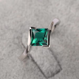 Massivem Silber bypass Smaragd Ring Prinzessin minimalistischen Ehering Mai Geburtsstein Ring Bild 2
