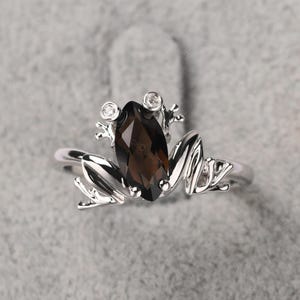 Lovely frog ring marquise cut 0.87 carat smoky quartz ring silver animal ring