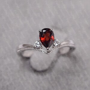 Granat Ring Sterlingsilber Tropfen Januar Geburtsstein Ring für ihren roten Edelstein Ring