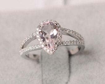 Anillo de compromiso de morganita en plata de ley con corte de pera