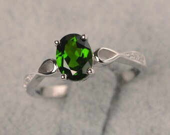 Diopside ring 4 prong setting in silver 925 engagement ring for women oval shape green gemstone