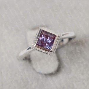 lab alexandrite ring princess cut color changling June birthstone ring silver wedding ring